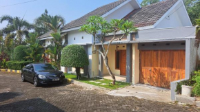 Penginapan Homestay Villa Pesona Alam Magelang Borobudur